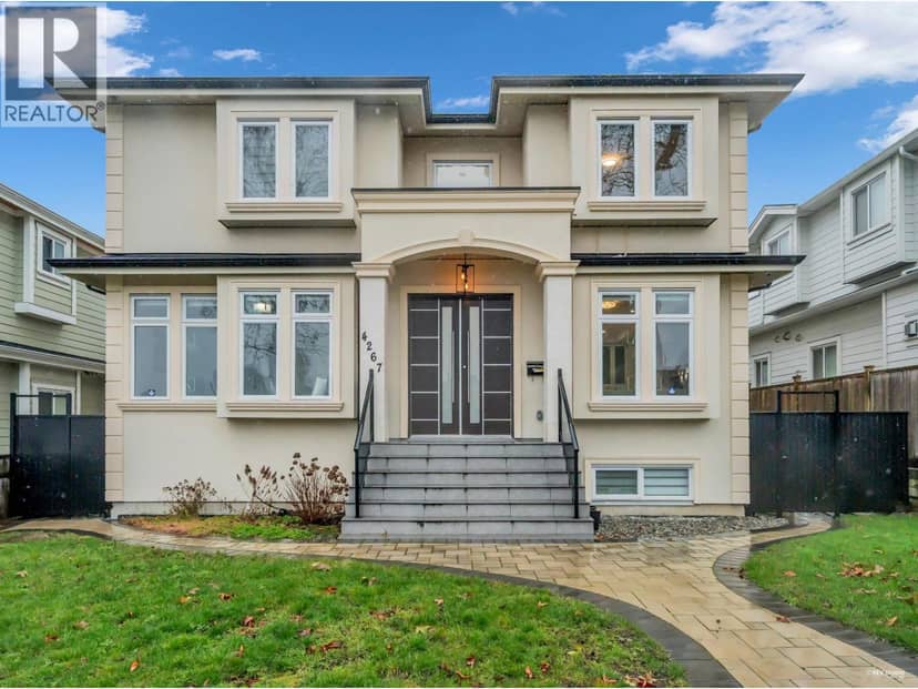 4267 PARKER STREET, Burnaby