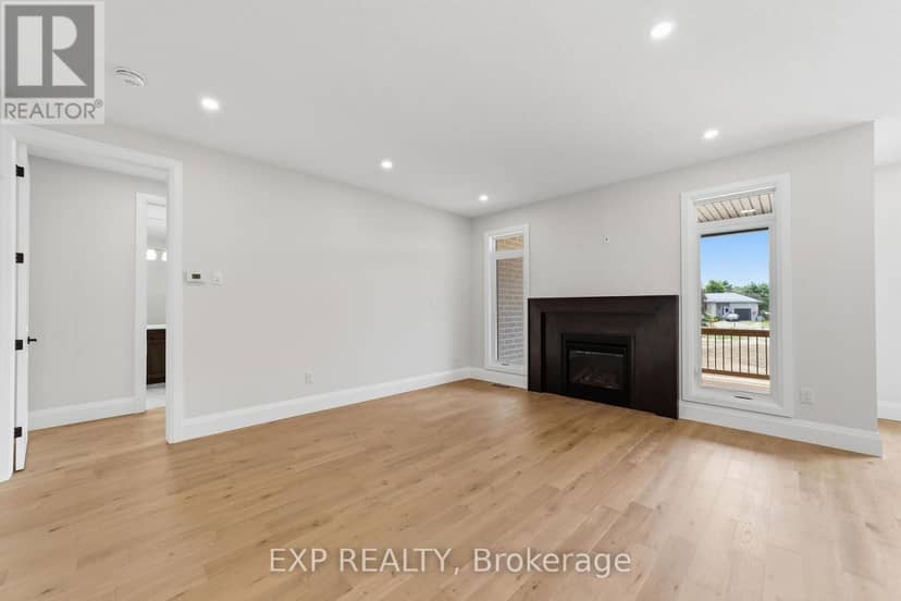 404 Erie Street, Warwick, photo 6