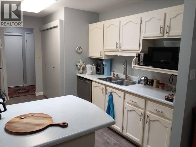 272 Green Avenue Unit# 401, Penticton, photo 2