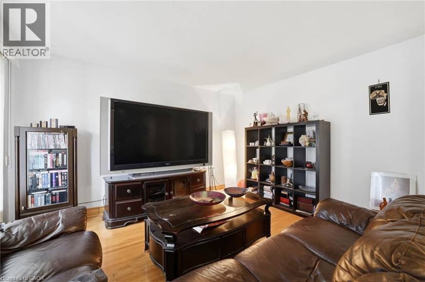 277 HARVIE Avenue, York, photo 5