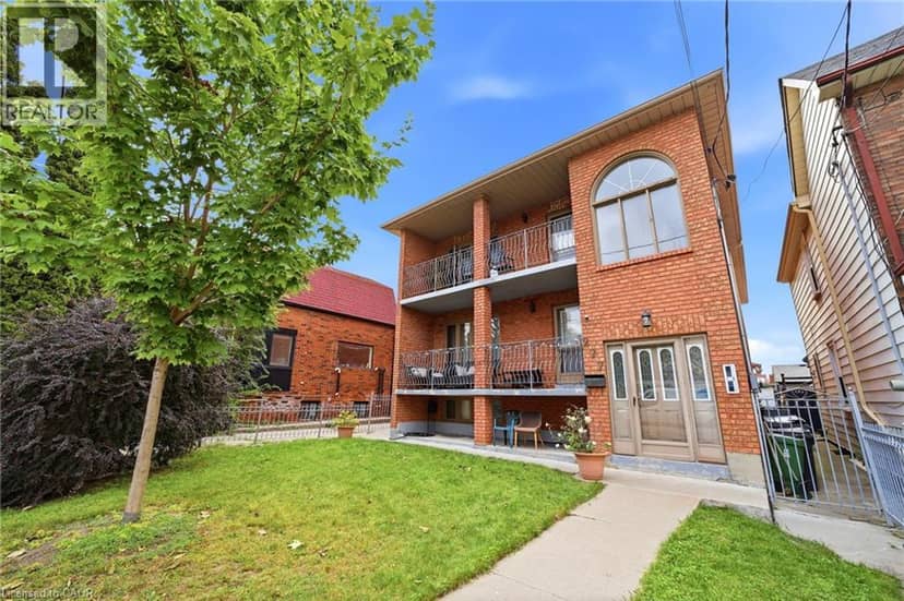 277 HARVIE Avenue, York