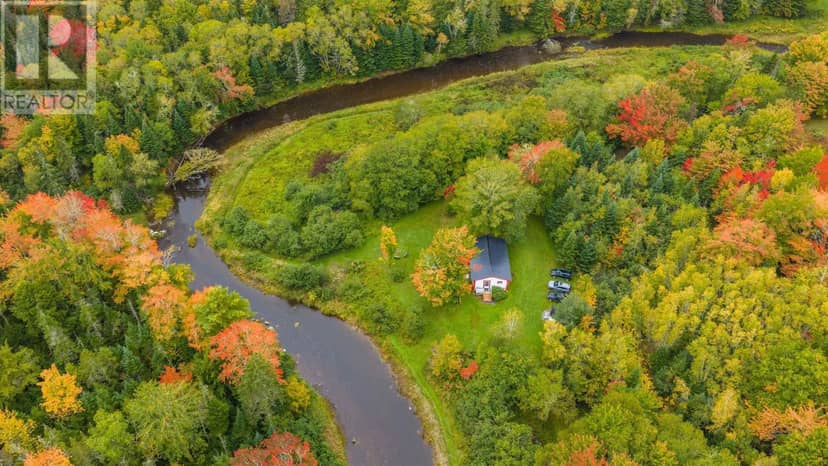 107 Old Barr Road, Nine Mile River