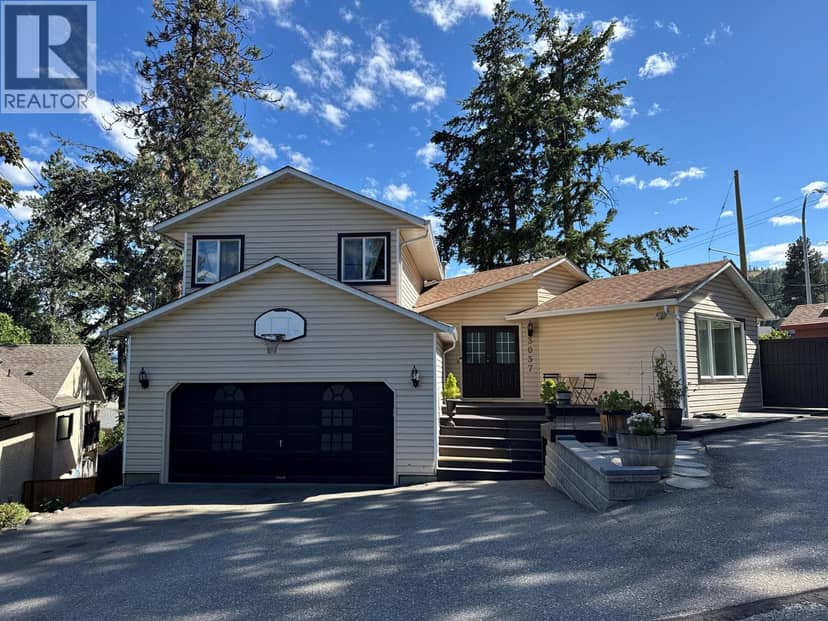3037 Country Hills Lane, West Kelowna