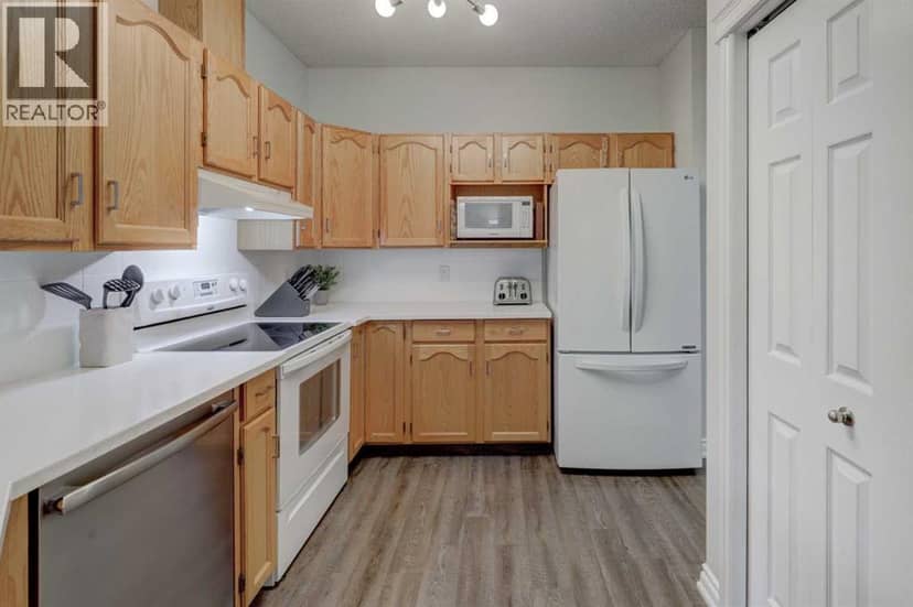 102, 39 Hidden Creek Place NW, Calgary, photo 6