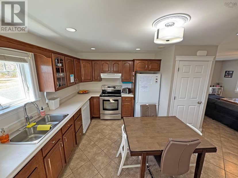 114-116 Scotts Drive, Summerville, photo 7