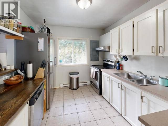 4706 BOWNESS AVE, Powell River, photo 2