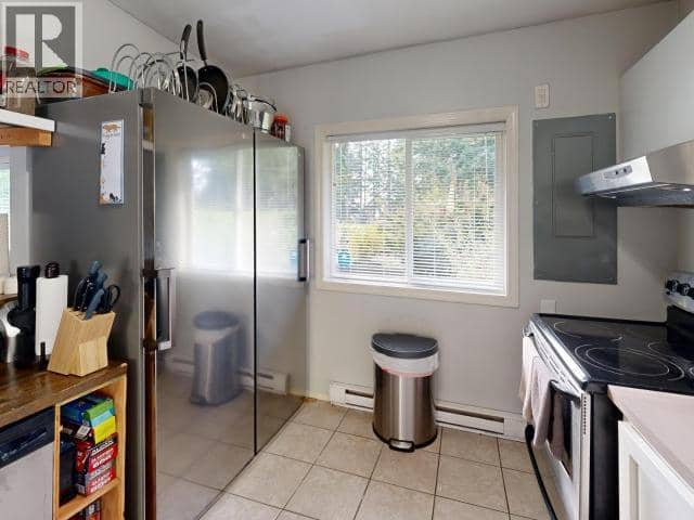 4706 BOWNESS AVE, Powell River, photo 3