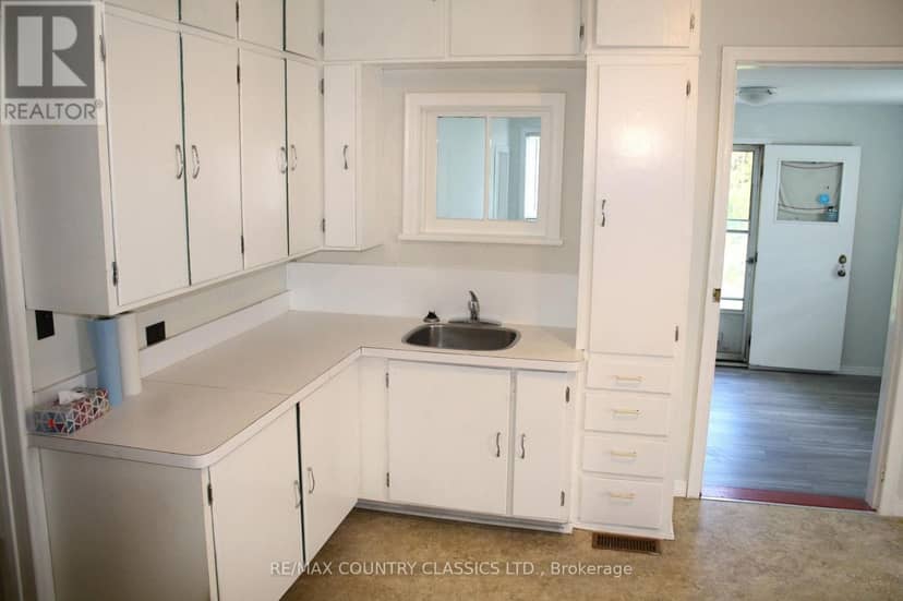 79 Wollaston Lk Road, Wollaston, photo 8