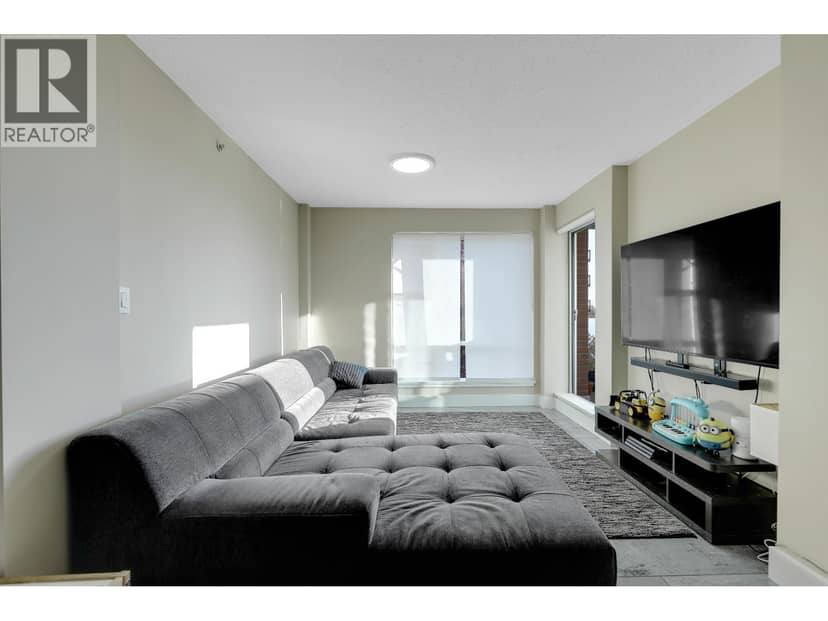 206 3811 HASTINGS STREET, Burnaby