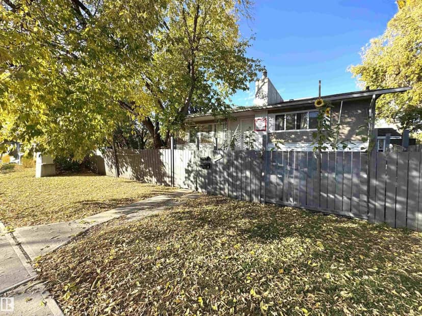 8108 124 AV NW, Edmonton