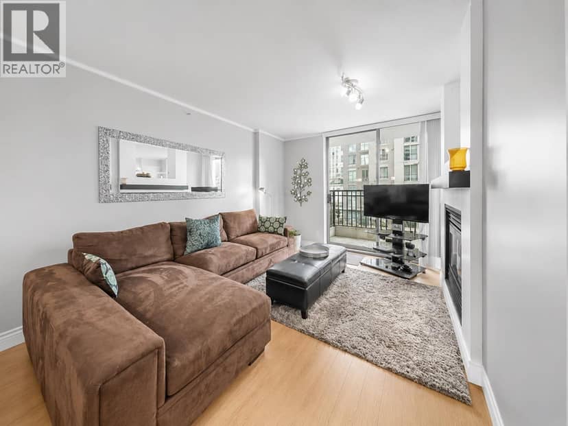 605 989 Richards Street, Vancouver, photo 2