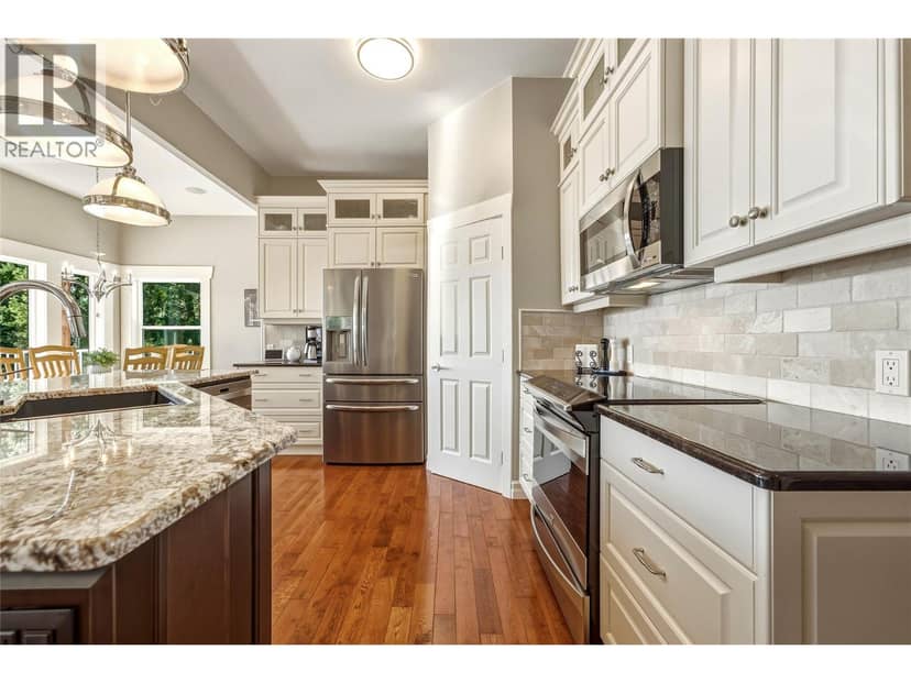 642 Mountain Drive, Vernon, photo 8