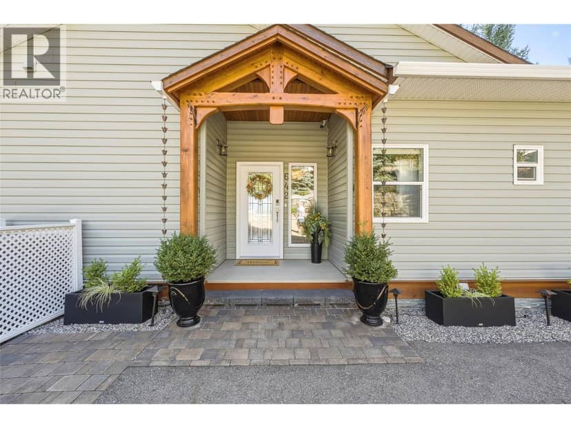 642 Mountain Drive, Vernon, photo 5