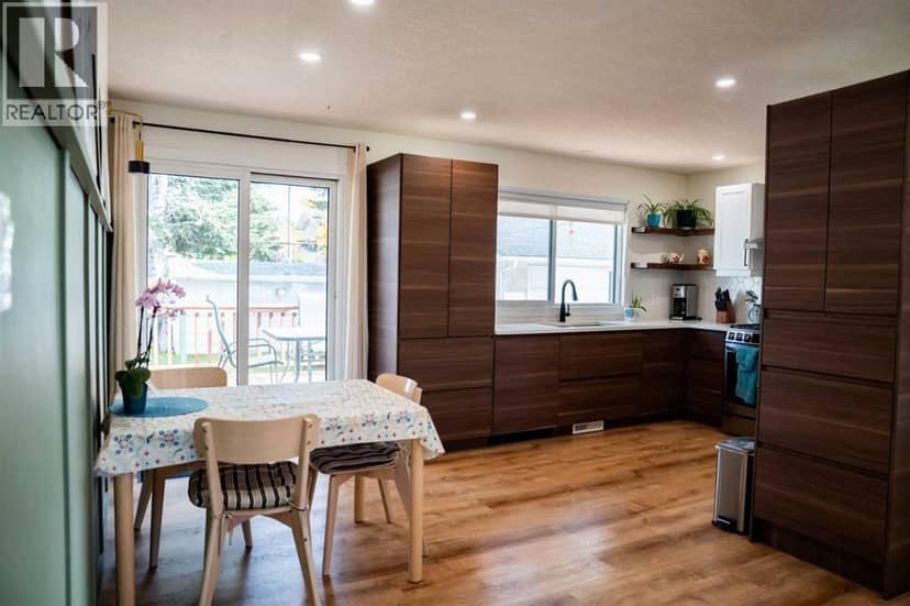 125 Douglas Drive, Hinton, photo 3