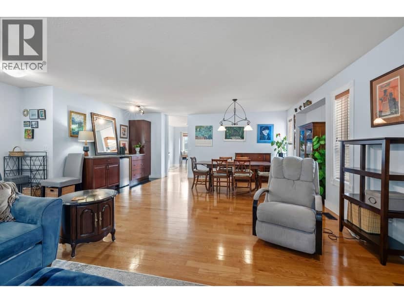479 Glen Pine Court, Kelowna, photo 4
