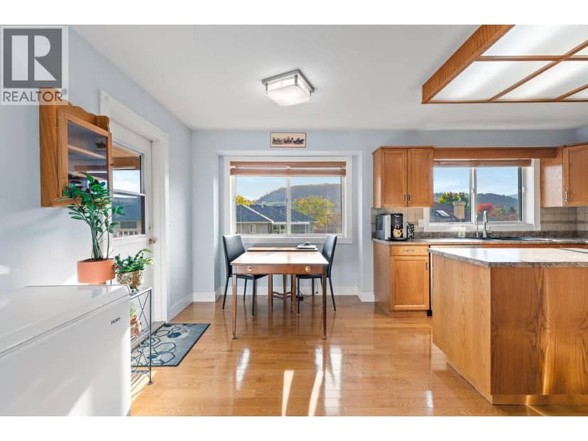 479 Glen Pine Court, Kelowna, photo 8