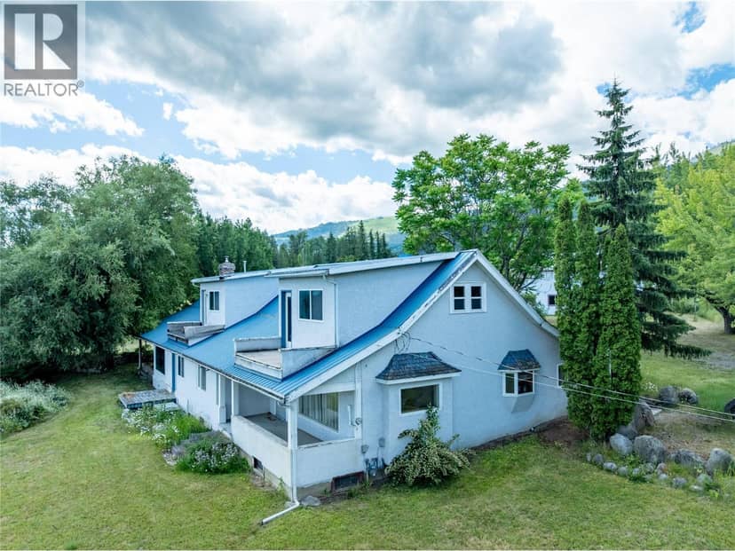 1102 Trans Canada Highway, Sorrento, photo 2