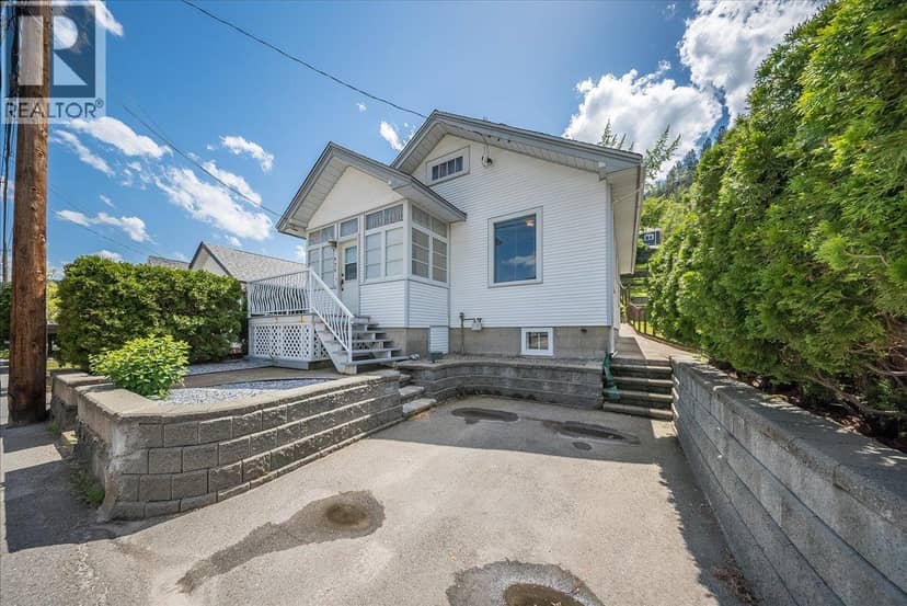 426 Austad Lane, Trail, photo 2