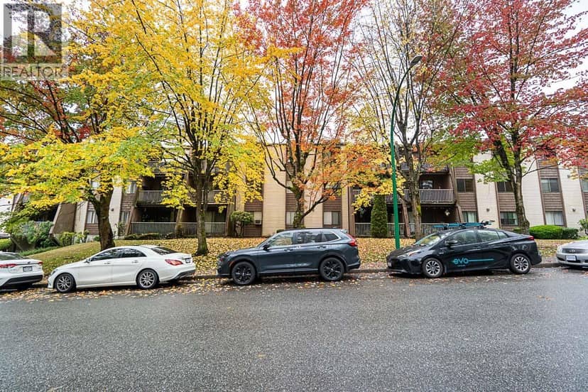 212 3921 CARRIGAN COURT, Burnaby, photo 3
