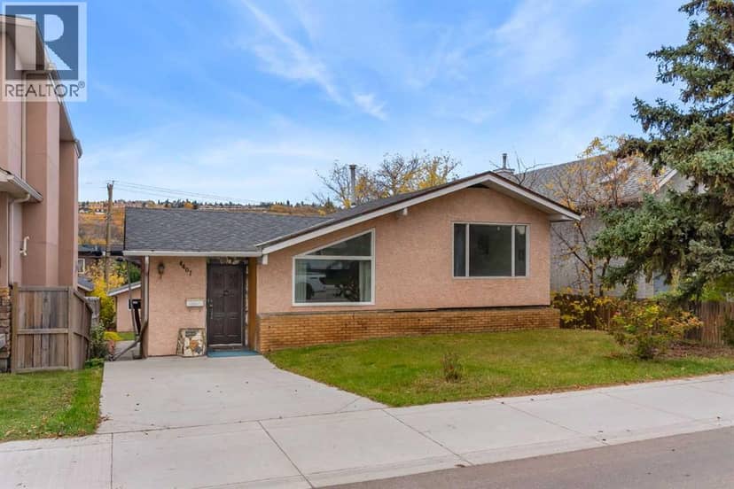 4407 Bowness Road NW, Calgary