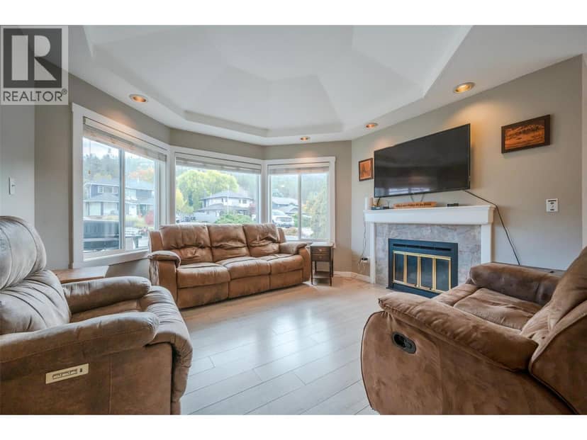 138 Evergreen Crescent, Penticton, photo 2
