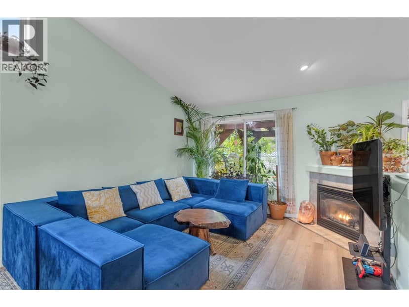 705 Stoltz Court, Kelowna, photo 7