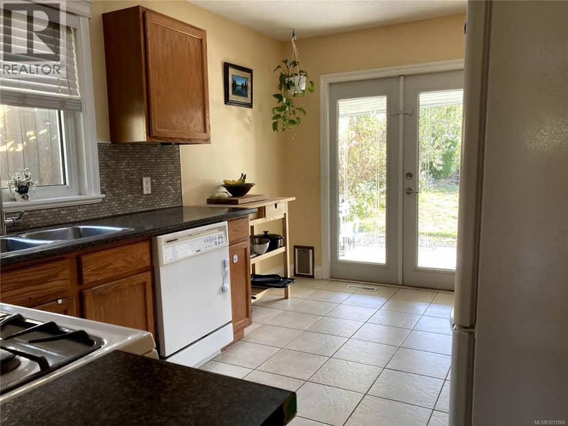702 Hamilton Ave, Nanaimo, photo 5