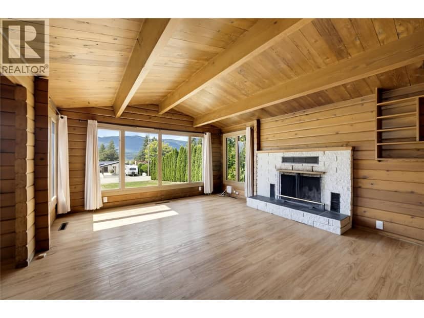 1260 16 Street NE, Salmon Arm, photo 5