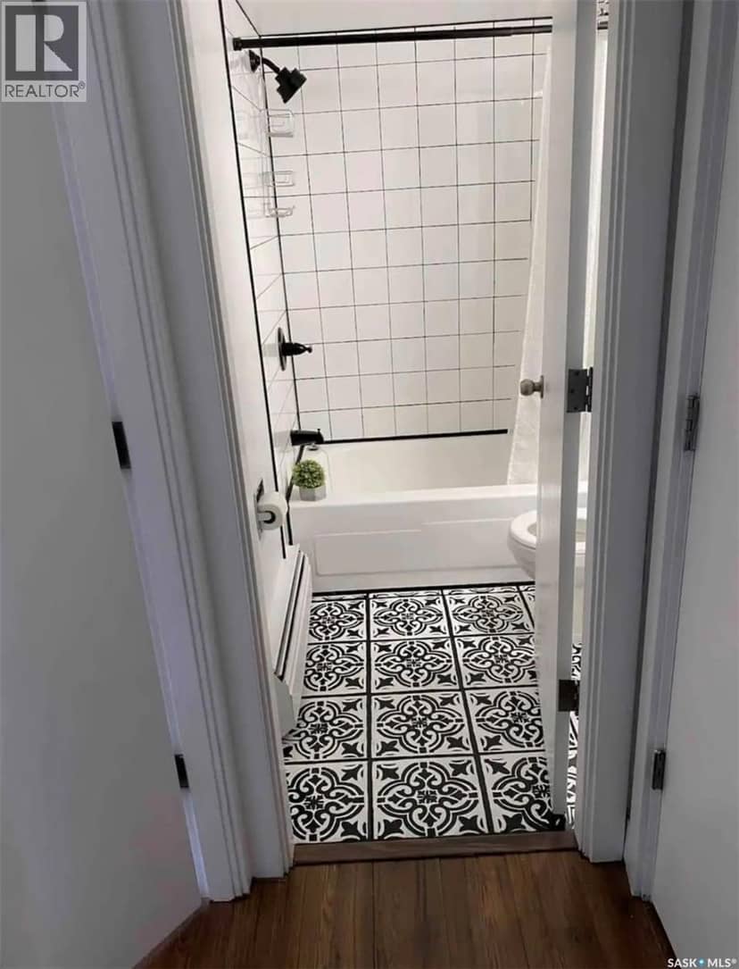 17 208 Lindsay PLACE, Saskatoon, photo 3