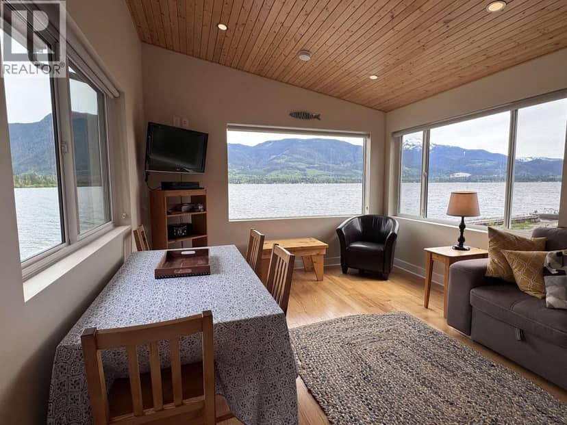 1440 WESTSIDE ROAD, Terrace, photo 2