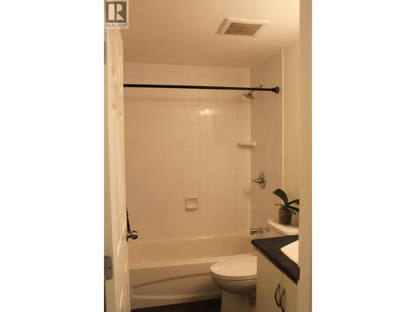 737 ROBINSON, Coquitlam, photo 7
