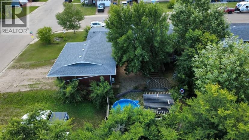 4701 Alexander Avenue, Coronation, photo 3