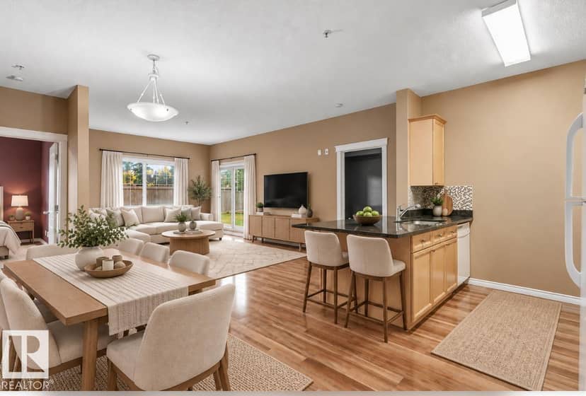 #102 16715 100 AV NW, Edmonton, photo 2
