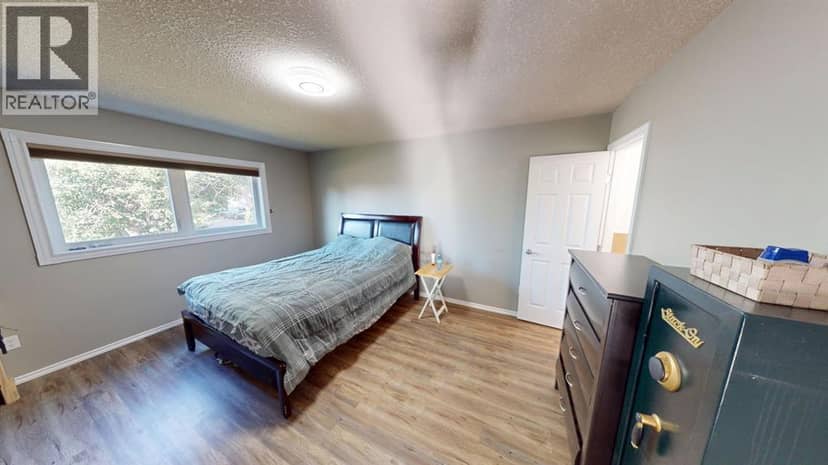 301 4 Avenue, Bassano, photo 7