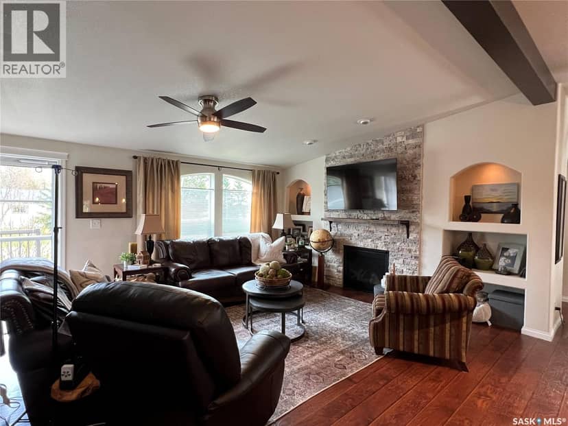 208 2nd AVENUE SE, Dorintosh, photo 3