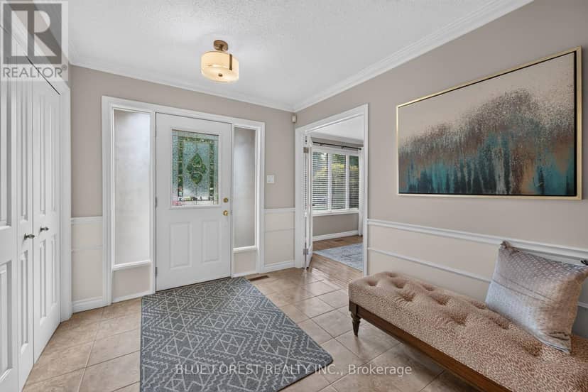 1039 Country Club Court, London South, photo 3