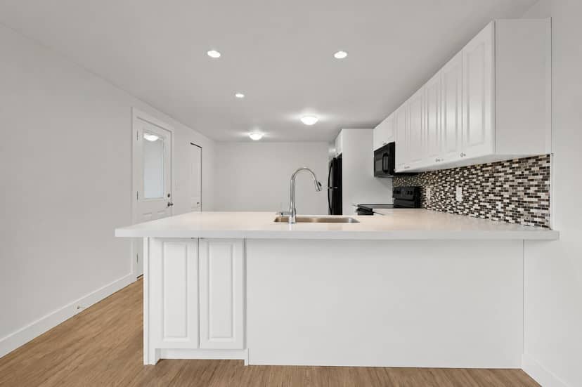 76 1840 160 STREET, White Rock, photo 2