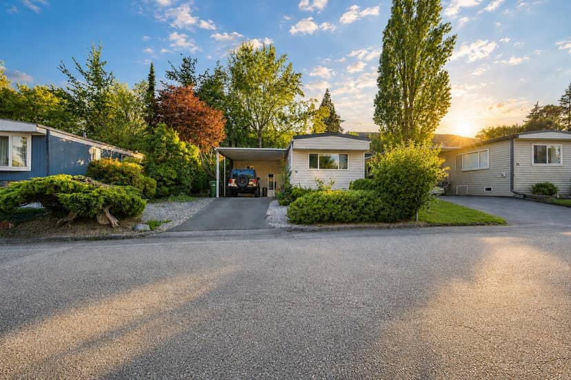 76 1840 160 STREET, White Rock