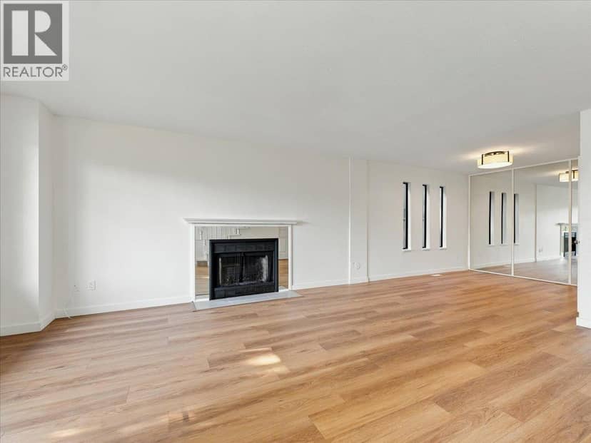 240 E 18TH STREET, North Vancouver, photo 3