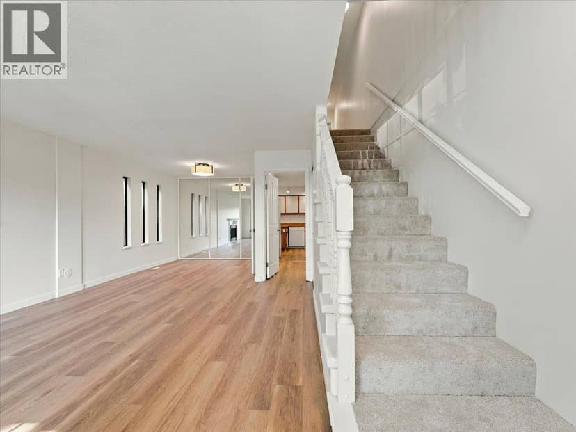 240 E 18TH STREET, North Vancouver, photo 8