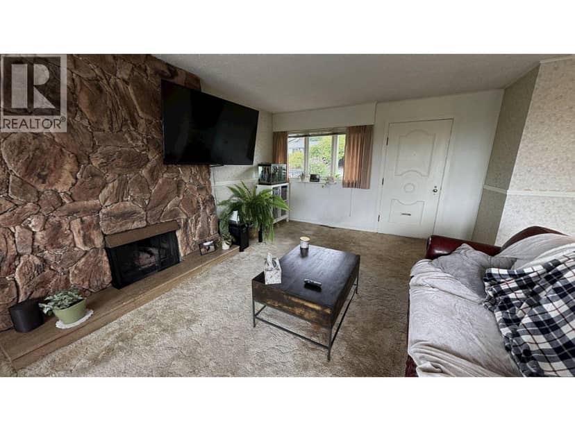 4258 IRMIN STREET, Burnaby, photo 3