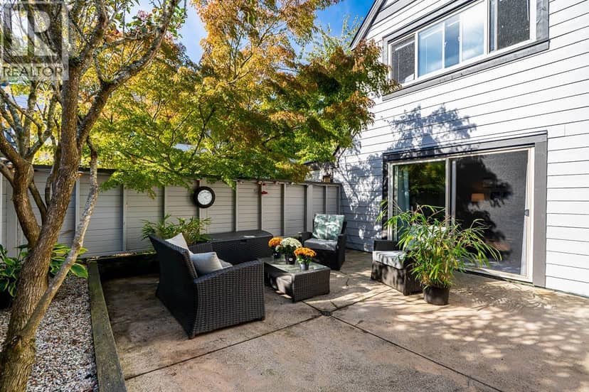157 5421 10 AVENUE, Delta, photo 2