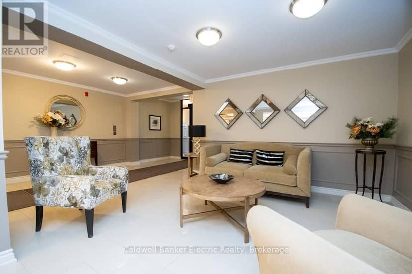 212 - 869 Clonsilla Avenue, Peterborough, photo 4