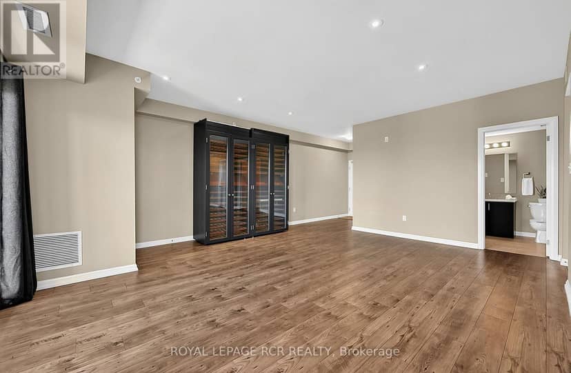 502 - 302 Essa Road, Barrie, photo 7