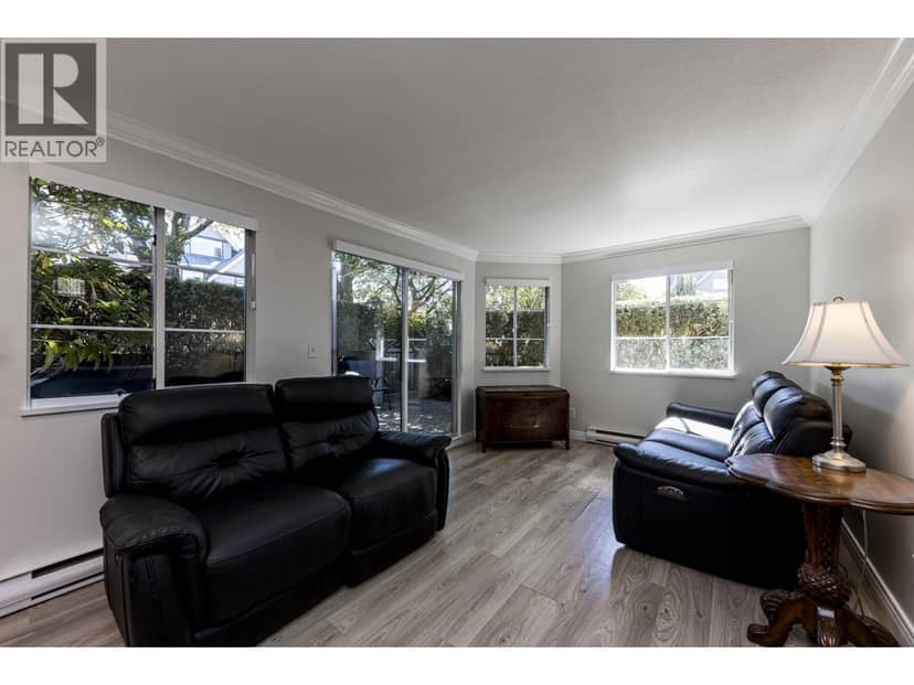 7 249 E 4TH STREET, North Vancouver, photo 3