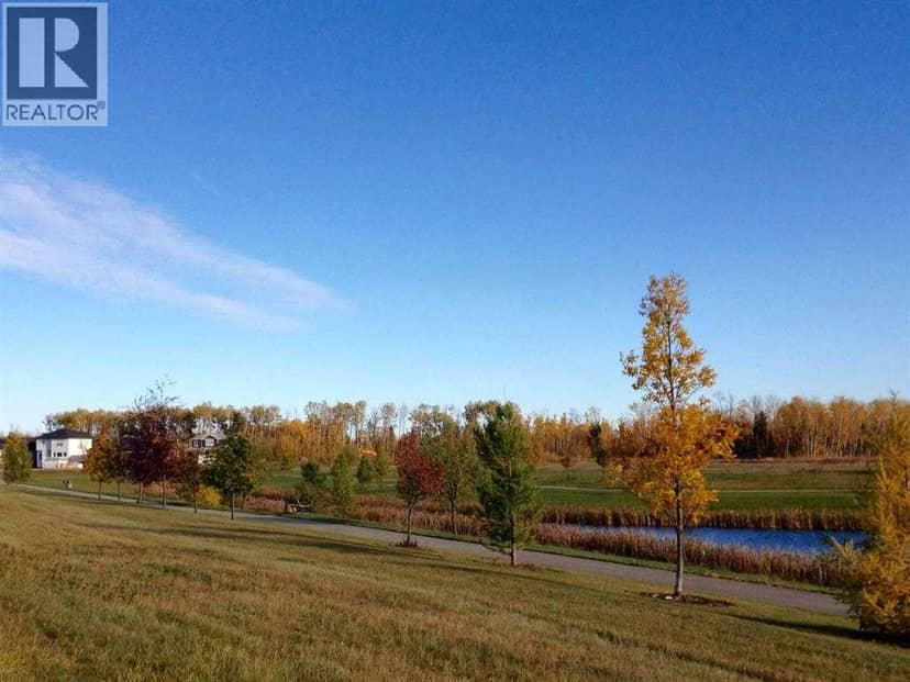 On 106 Street, Grande Prairie, photo 2