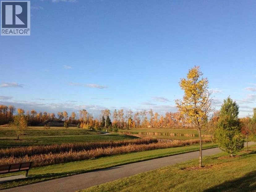 On 106 Street, Grande Prairie, photo 6
