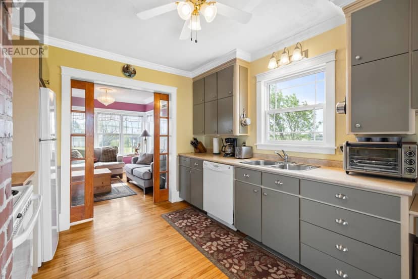 6685 Rustico Road, Rustico, photo 4