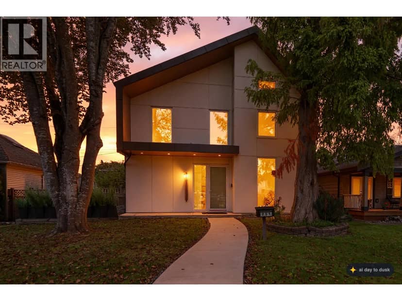 251 DOUGLAS CRESCENT, Richmond, photo 2