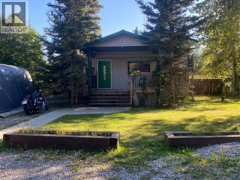 987 1 Avenue NE, Sundre, photo 2